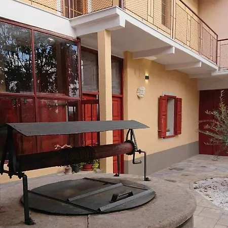 Appartement Kraska Nisa à Komen Extérieur photo